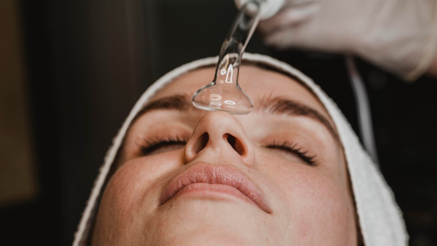 Atendimento de Peeling de Diamante no Espaço Fisiospa