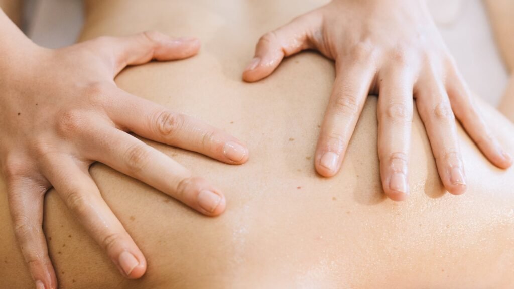 Massagem Energizante no Espaço Fisiospa